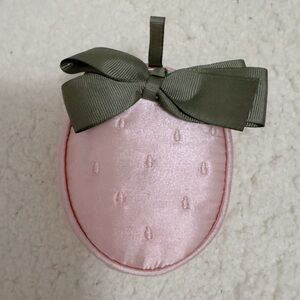 Pink Strawberry-Shaped Accessory Strawberry Pink Jewelry Pouch Holder Organizer